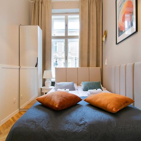 קרקוב Modern Apartments Pilsudskiego Street מראה חיצוני תמונה