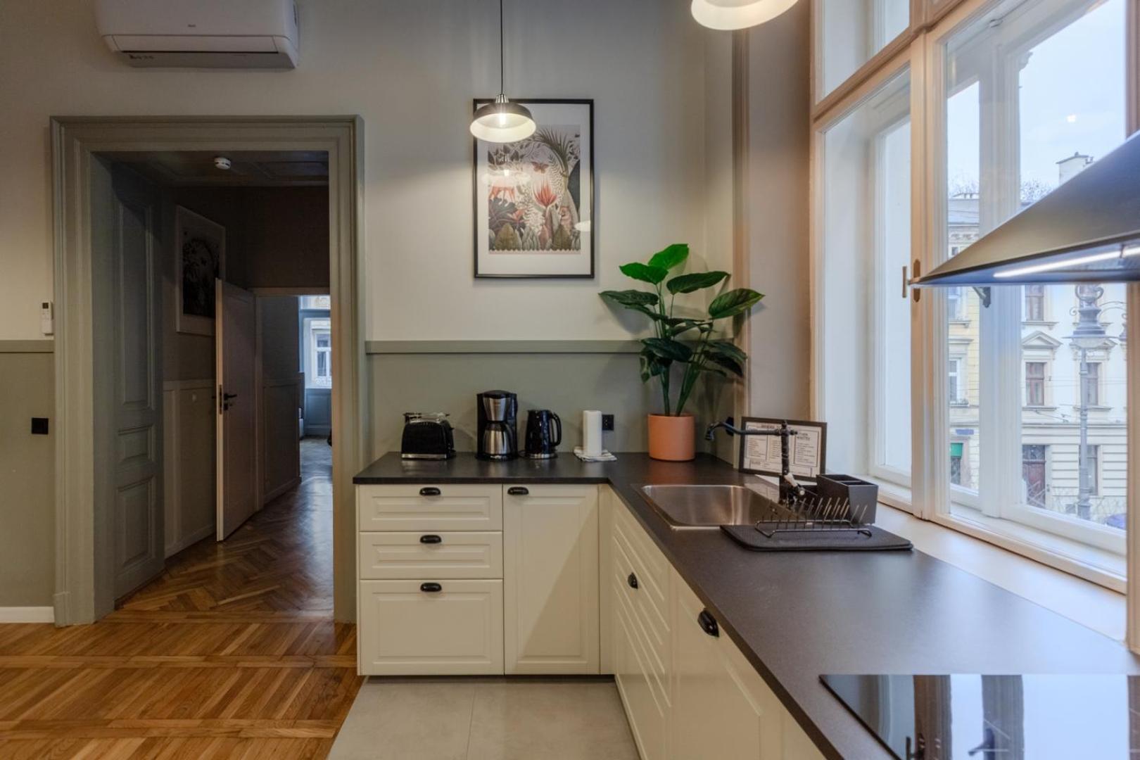 קרקוב Modern Apartments Pilsudskiego Street מראה חיצוני תמונה